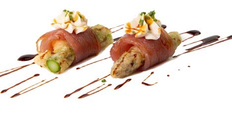 Rollo de espárragos de atún